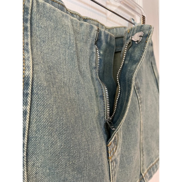 New PRETTYLITTLETHING Petite Vintage Bleach Wash Denim Micro Mini Skirt Size 4 - Picture 2 of 10